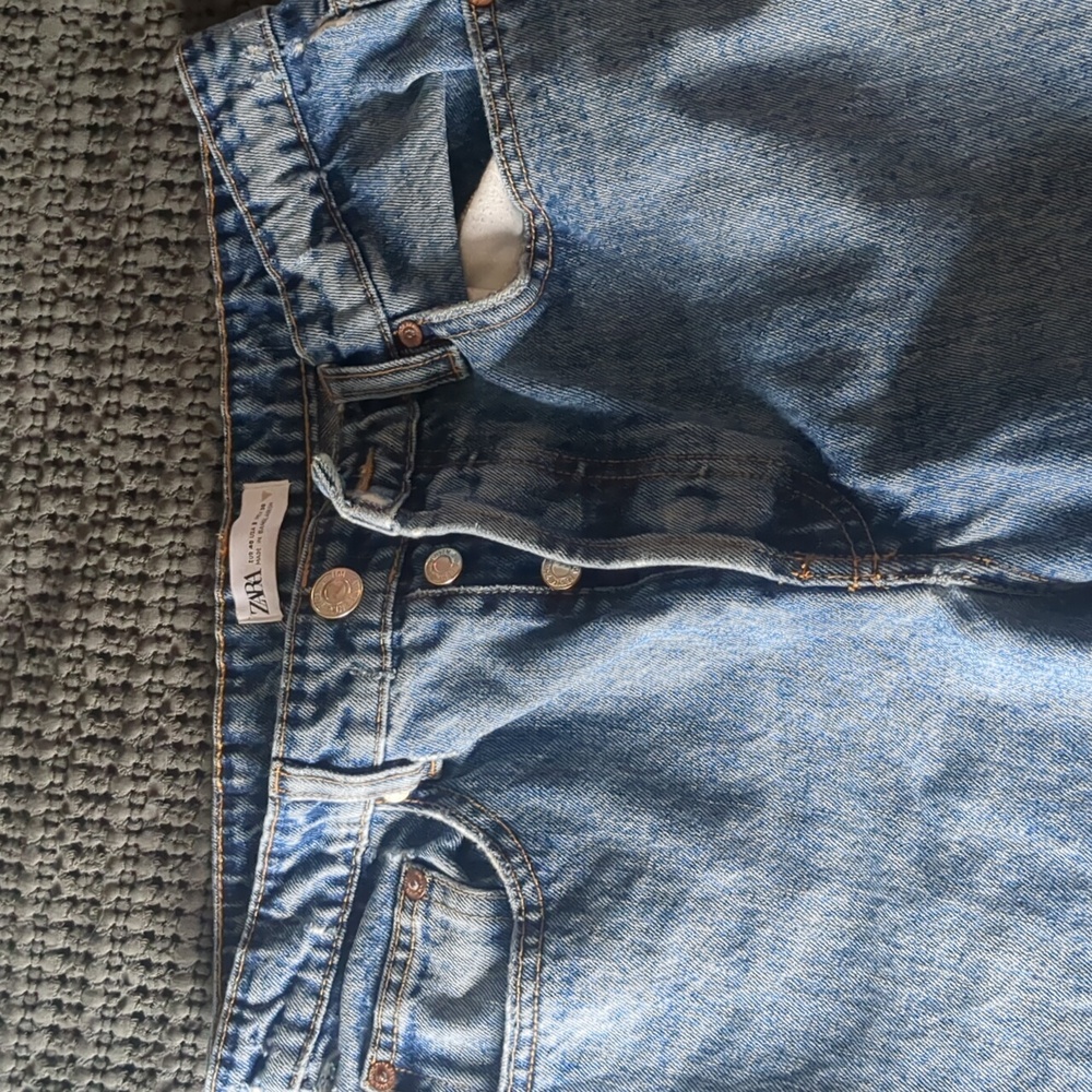 Zara wide/straight leg jeans size 8